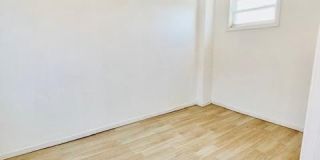 240-42 W GLENWOOD Avenue Gallery 2