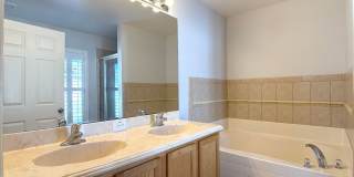 Beautiful 3 Bed 2 Bath Ranch Pool Home! Lawn & Pool Care Included! Gallery 21