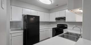 Courtney Square Gallery 19