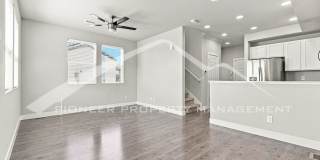 Spacious Townhouse with Washer/Dryer and 2-Car Garage Spacious Townhouse with Washer/Dryer and 2-Car Garage Gallery 1