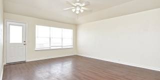 Beautiful 4 Bedroom / 2 Bath Home in Eagle’s Landing Subdivision Gallery 10