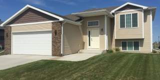 3 Bed 3 Bath Single Family Home Gallery 1