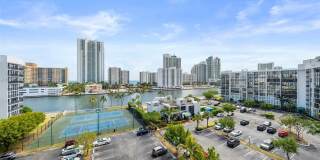 1000 Parkview Dr Gallery 2