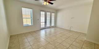 Lake Sawyer - Luxury 3/2.5 Condo Gallery 12