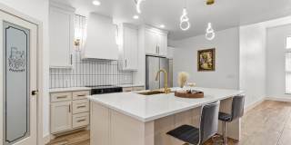 12370 W University Blvd Gallery 11