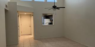 Great 3 bedroom 2 bath very close to Arcadia Gallery 3