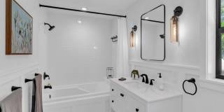 611 Gardenia Lane Gallery 22