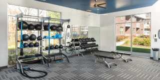 550 Northridge Gallery 8