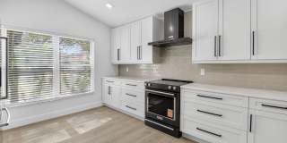 1095 Anchor Point Gallery 7