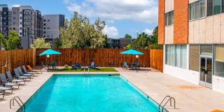 The Landmark Gallery 43