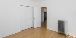 2000 West Foster Ave. Gallery 9