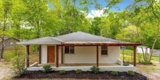 130 Woody Lane Gallery 1