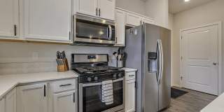 898 N 18th Avenue ~ Spacious & Immaculately Maintained Townhome Gallery 11