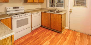 Creekside Gallery 9