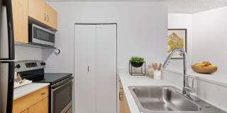 58 W Superior St Gallery 3