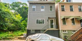 Gorgeous 3 Bedroom in Troy Hill available June 1! Gallery 5