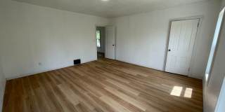 942 Washington Street Gallery 1
