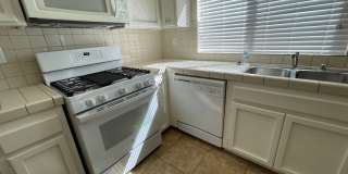Hesperia-Refurbished- 3 Bedrooms, 2 Bathrooms + Den or Office, Large Property Gallery 16