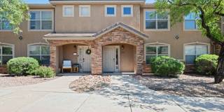 Beautiful 3 Bedroom Townhome In Hidden Valley Heights Gallery 1