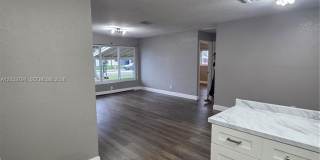 2350 NW 12th Ct Gallery 15