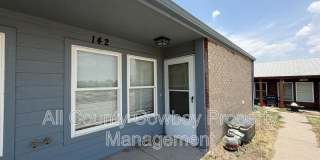 142 S Cribbon Ave Gallery 3