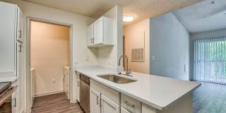 Sailpointe at Lake Norman Apartment Homes Gallery 62