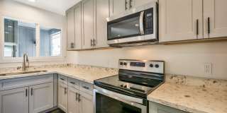 Spacious 6-Bedroom, 3.5-Bath Pool Home Near ASU Campus Gallery 27