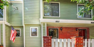 Charming 2-Bed/2.5-Bath Townhome in Cherry Creek School District! Gallery 1