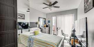 4915 W GUNNISON Street Gallery 25