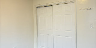913 E. HYDE PARK BLVD. - B Gallery 18