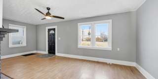 1452 Summit Street Gallery 3