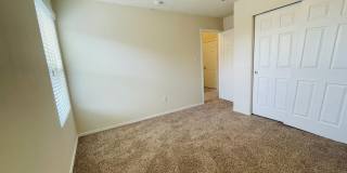 3 bed 2 bath 1400 sq ft home Gallery 11
