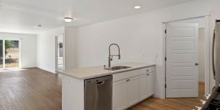 4 Bed 2.5 Bath - Townhome - Hillcrest - NAS Whidbey Gallery 3