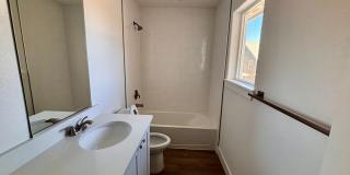New build 3-Bedroom Townhomes Available Gallery 15