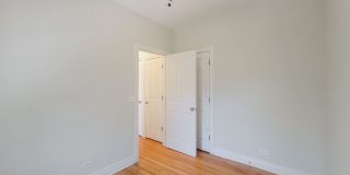 1210 W. Waveland Apt. Gallery 18