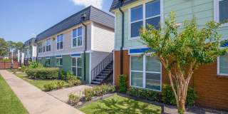 Dominion at Oak Forest Apartments Gallery 3