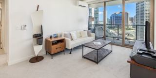 Sky Ala Moana #1701: Spacious Condo w/ Ocean Views Gallery 12