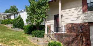 3 bedroom home in St. Peters! Gallery 1