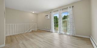 Charming 2BR Townhome w/ Attached Garage in Prime Lakewood Location! Gallery 5