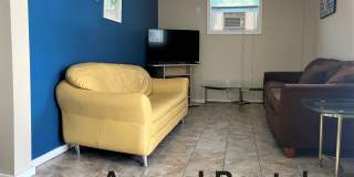 32 Blaine Ave Gallery 1