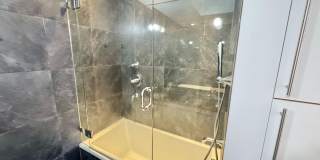 Tranquil & Spacious 2 BR/Den/ 1 BA Condo in the Central Richmond District Tranquil & Spacious 2 BR/Den/ 1 BA Condo in the Central Richmond District Gallery 12