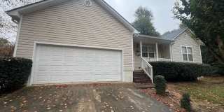 Lovely 3 bed 2 bath house on Ruth St.! Lovely 3 bed 2 bath house on Ruth St.! Gallery 1