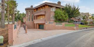 1105 BROADMOOR Gallery 1