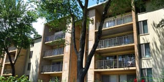 Tysons Glen and Devonshire Square Apartments & Townhomes Gallery 5