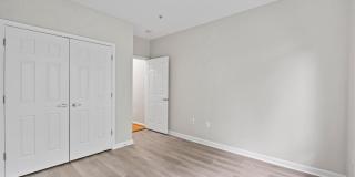 801 S GREENBRIER Street Gallery 26
