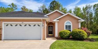 Amenities + landscaping ! 3/2 Gallery 1