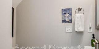 1607 Fagan St Gallery 18