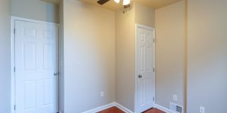 Newly renovated 3 bed 1.5 bath, central air Gallery 21