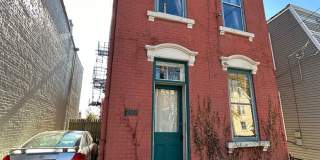 6 Bedroom House Available Next to UC Campus Gallery 1