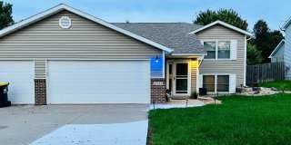 Spacious 5BR House in Lincoln Spacious 5BR House in Lincoln Gallery 1